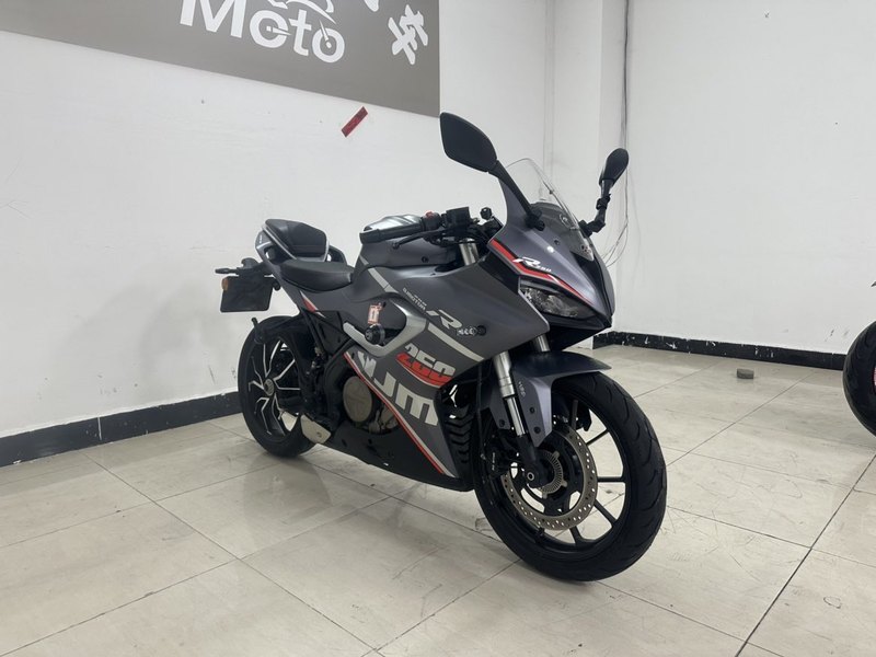 二手QJMOTOR赛250