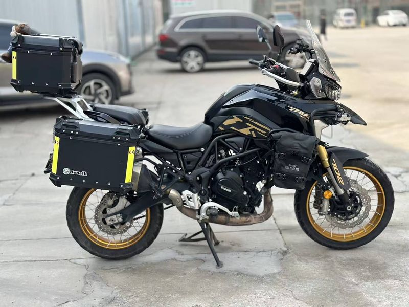 二手贝纳利TRK702