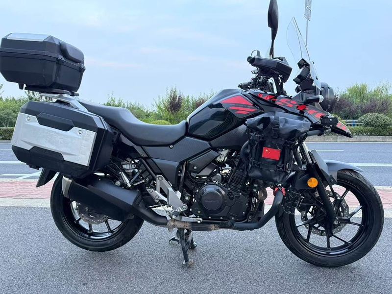 二手豪爵铃木DL250