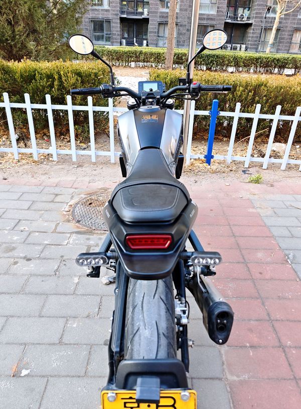 二手贝纳利幼狮 Leoncino 250