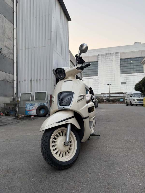 二手南方梦拉丽莎 飞戈