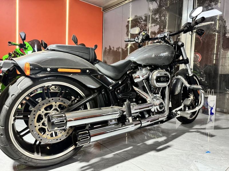 二手哈雷戴维森突破者 Breakout