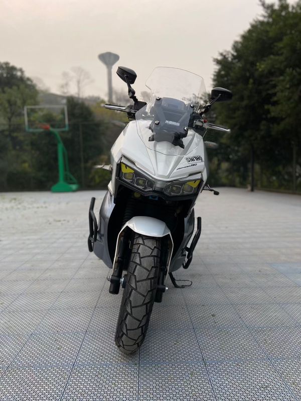二手布雷斯通极宙 ADV150