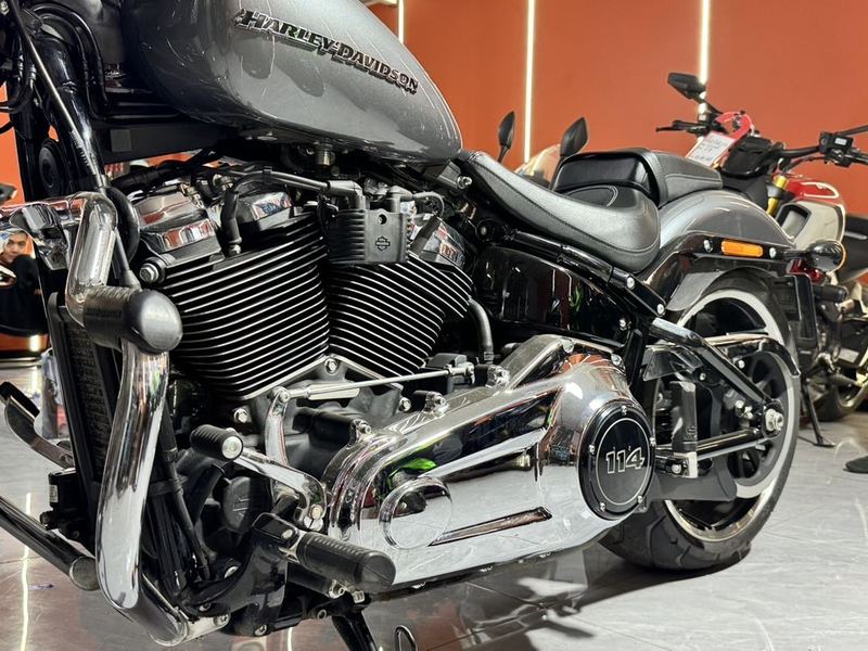 二手哈雷戴维森突破者 Breakout