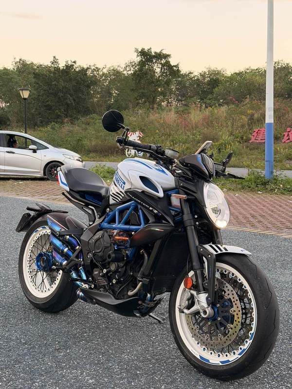 二手奥古斯塔Dragster 800