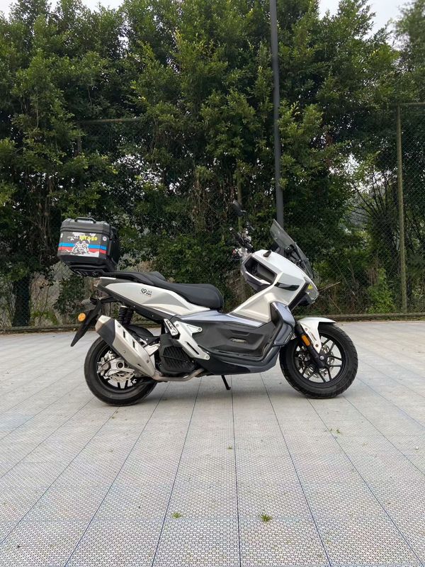 二手布雷斯通极宙 ADV150