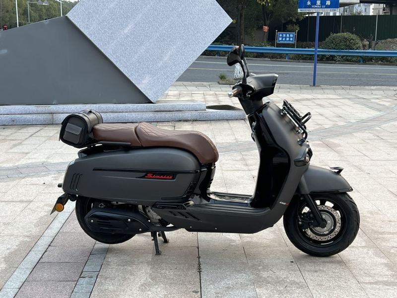 二手维多利亚Sixties 250Si