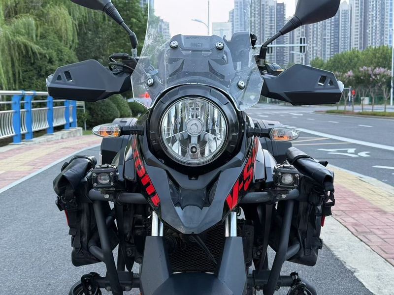 二手豪爵铃木DL250