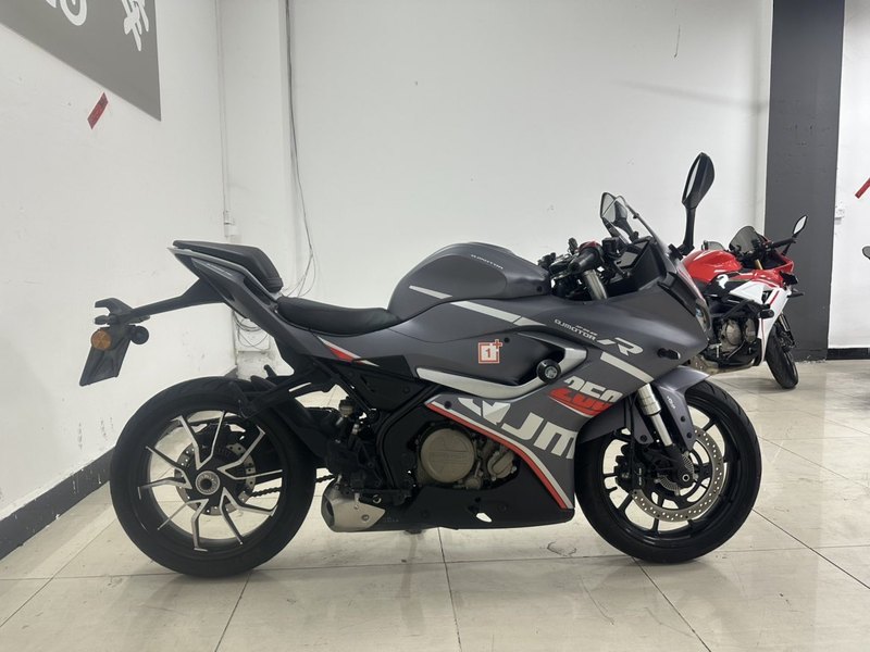 二手QJMOTOR赛250