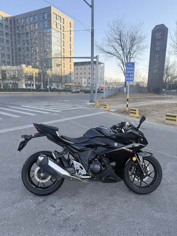 二手豪爵铃木GSX250R