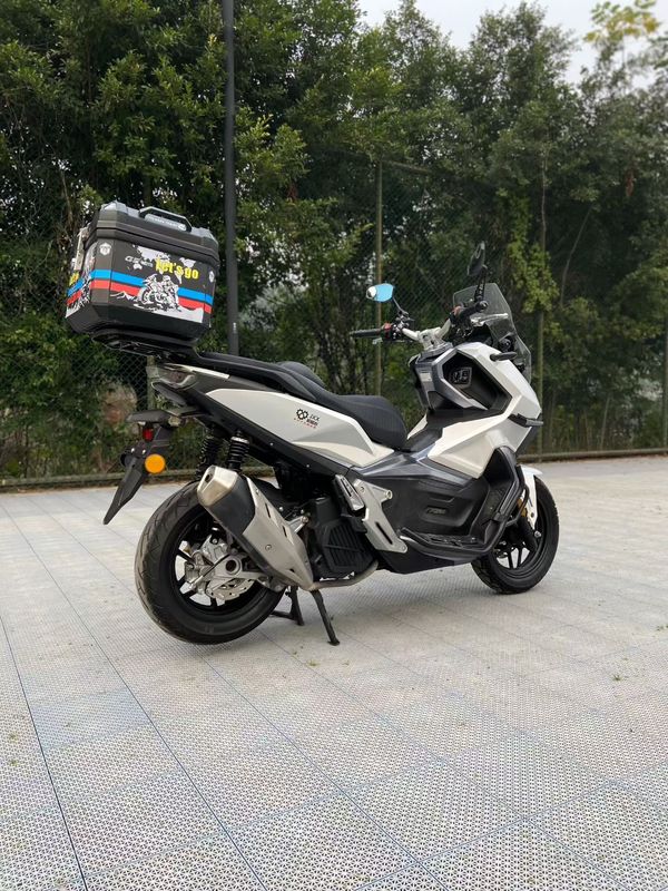 二手布雷斯通极宙 ADV150