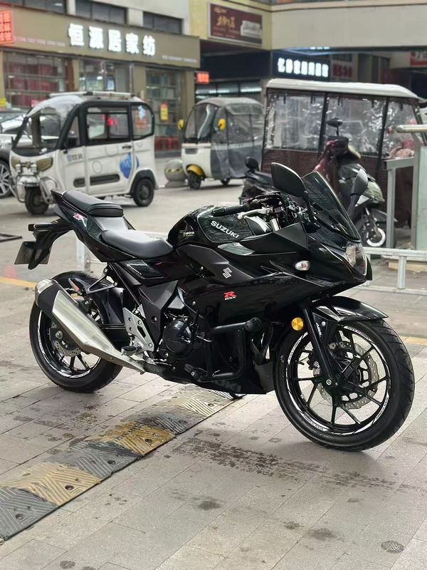 二手豪爵铃木GSX250R