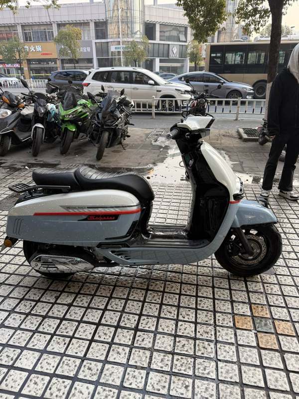 二手维多利亚Sixties 250Si