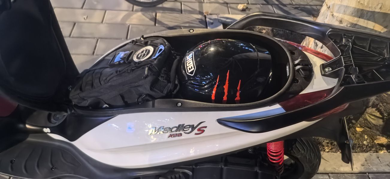 二手比亚乔Medley 150