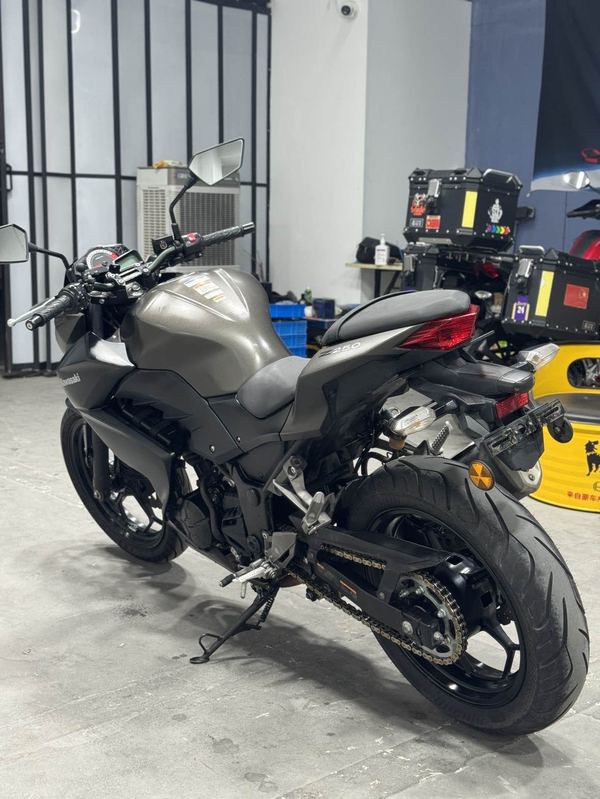 二手川崎Z 250 ABS