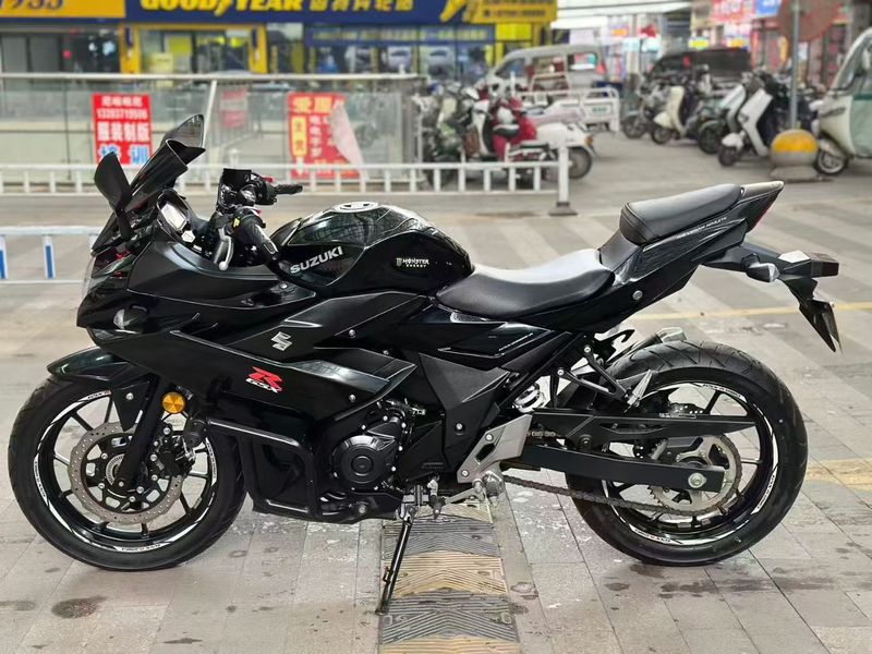 二手豪爵铃木GSX250R