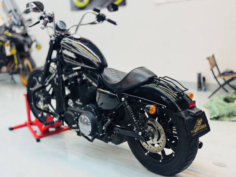 二手哈雷戴维森Iron883 硬汉