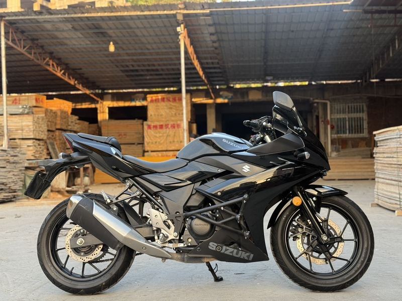 二手豪爵铃木GSX250R