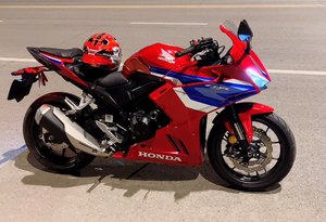 二手本田CBR400R