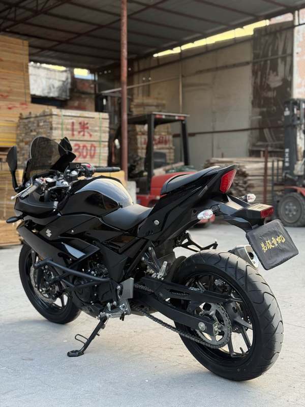 二手豪爵铃木GSX250R