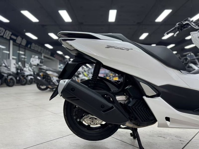 二手五羊本田PCX