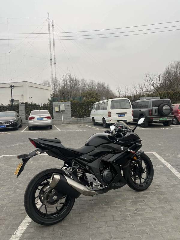 二手豪爵铃木GSX250R