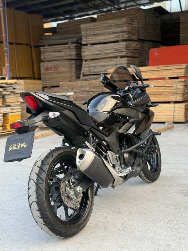 二手豪爵铃木GSX250R