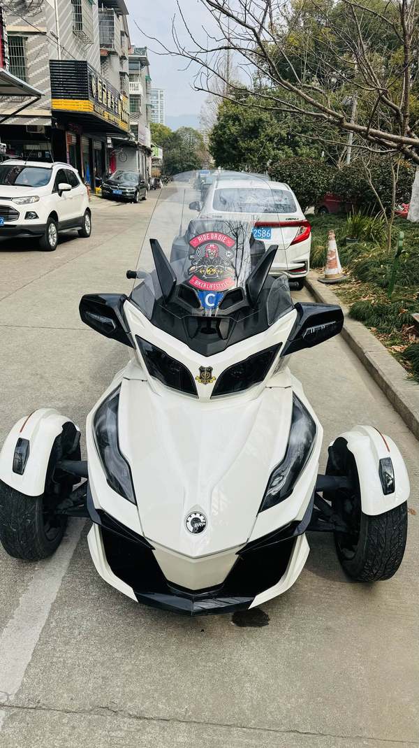 二手庞巴迪Spyder RT