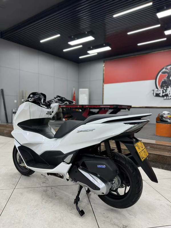 二手五羊本田PCX