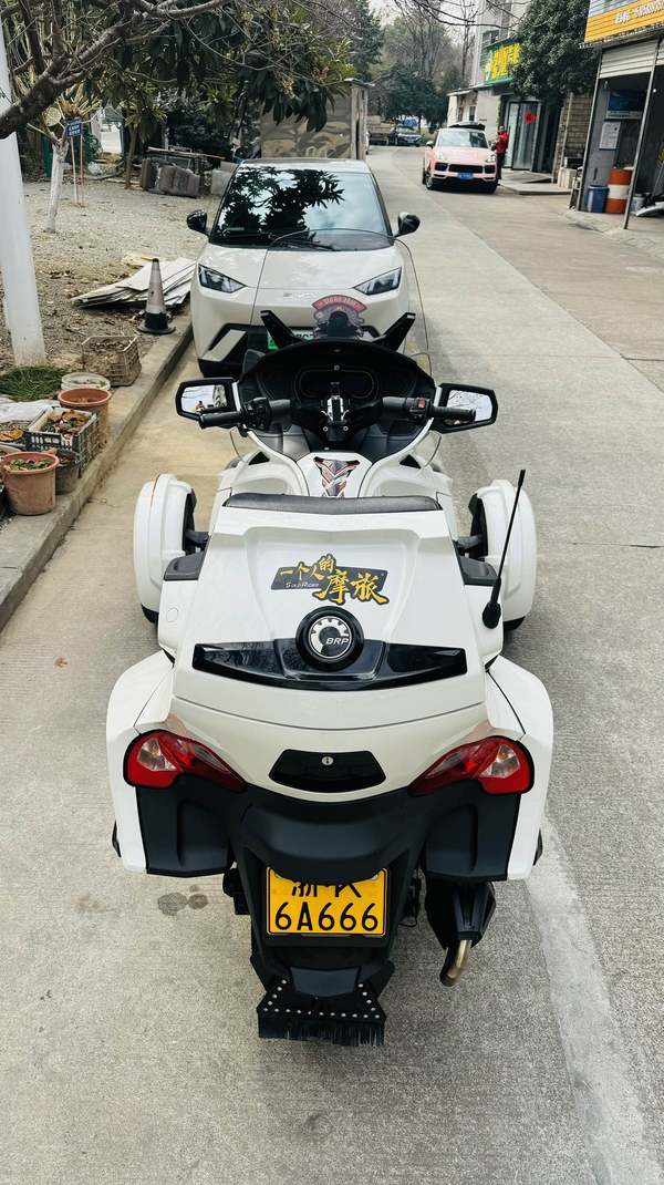 二手庞巴迪Spyder RT