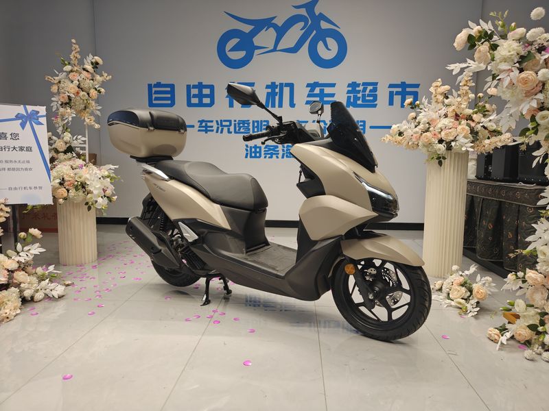 二手五羊本田NWT150