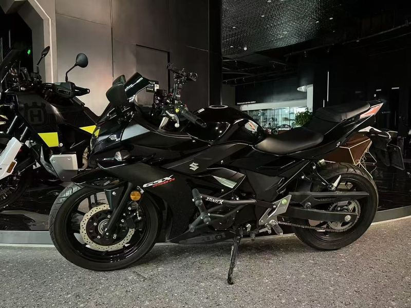 二手豪爵铃木GSX250R