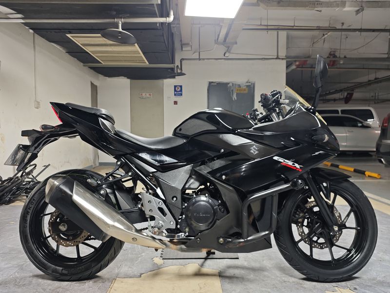 二手豪爵铃木GSX250R