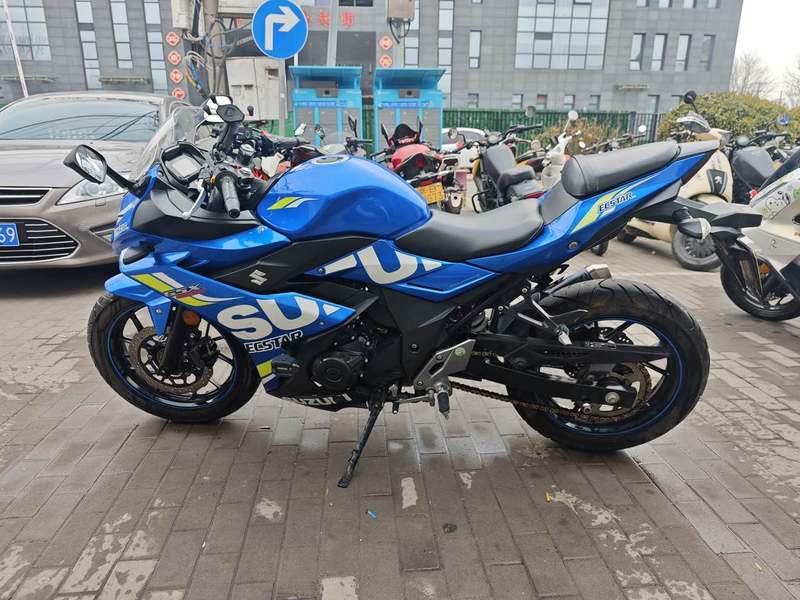 二手豪爵铃木GSX250R