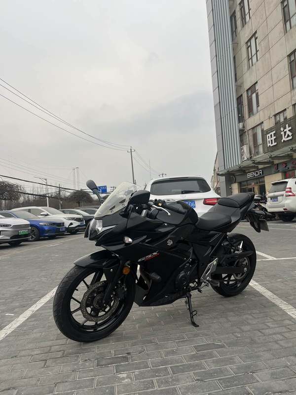 二手豪爵铃木GSX250R