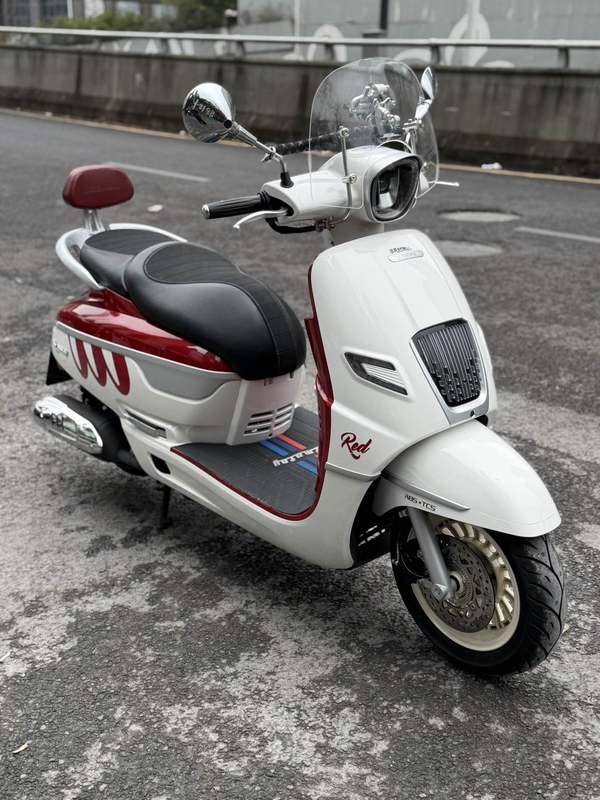 二手南方梦拉丽莎 飞戈