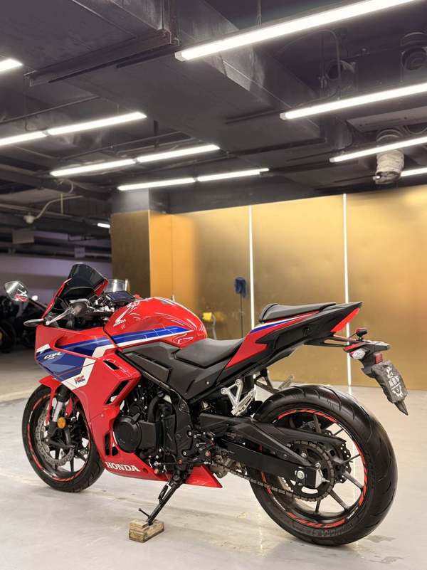 二手本田CBR400R