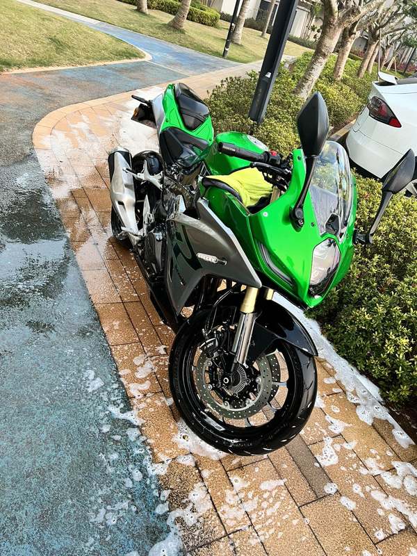 二手贝纳利龙卷风 Tornado 402R