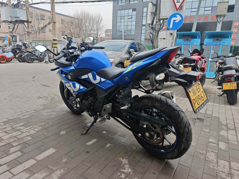 二手豪爵铃木GSX250R