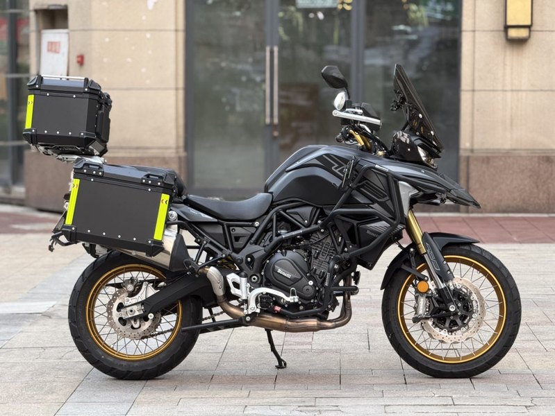 二手贝纳利TRK702