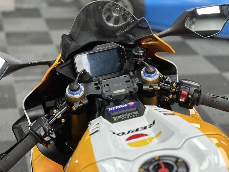 二手本田CBR 1000 RR-R