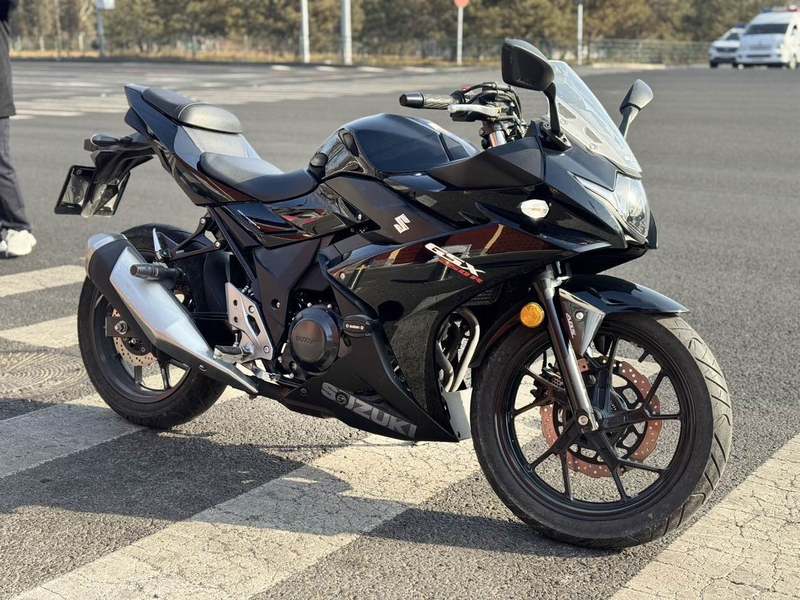 二手豪爵铃木GSX250R