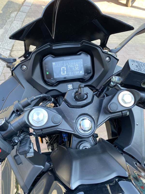 二手豪爵铃木GSX250R