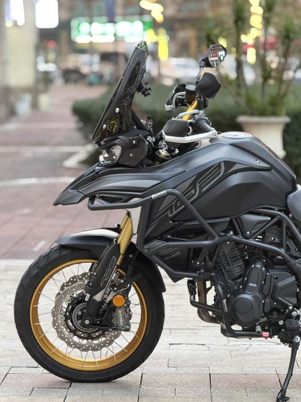 二手贝纳利TRK702