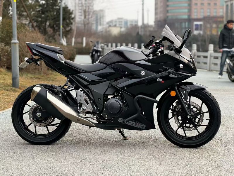 二手豪爵铃木GSX250R