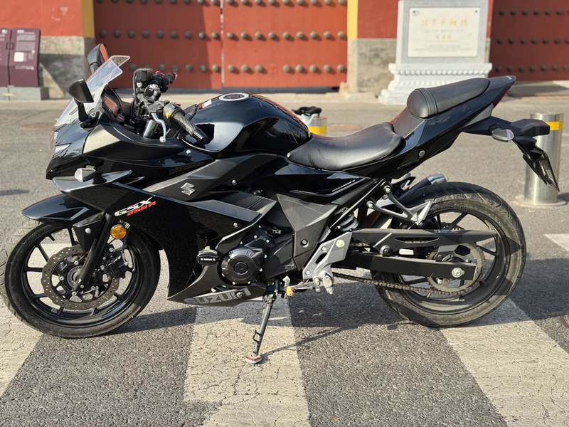 二手豪爵铃木GSX250R