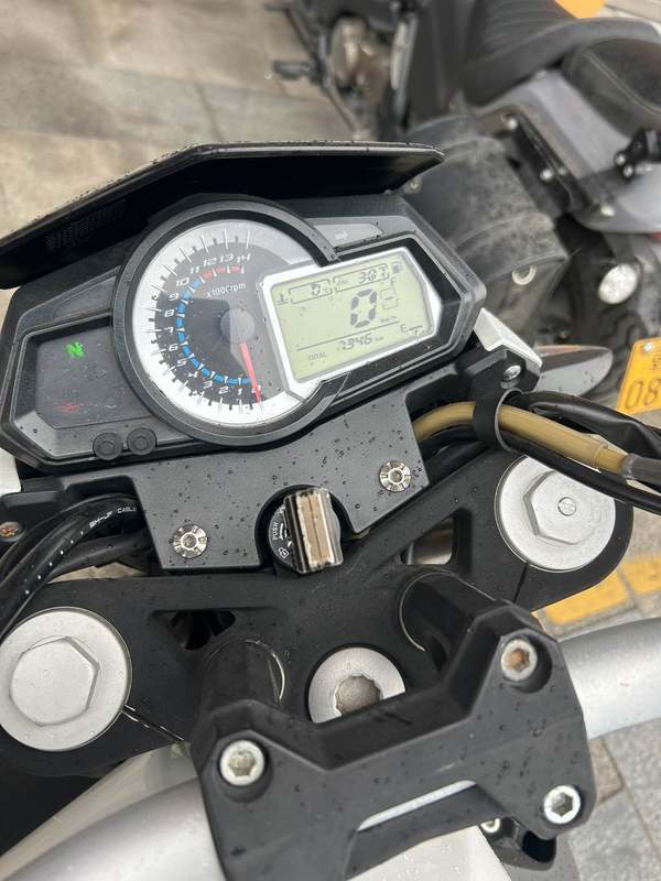 二手贝纳利蓝宝龙BJ300GS