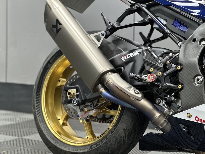 二手本田CBR 1000 RR-R