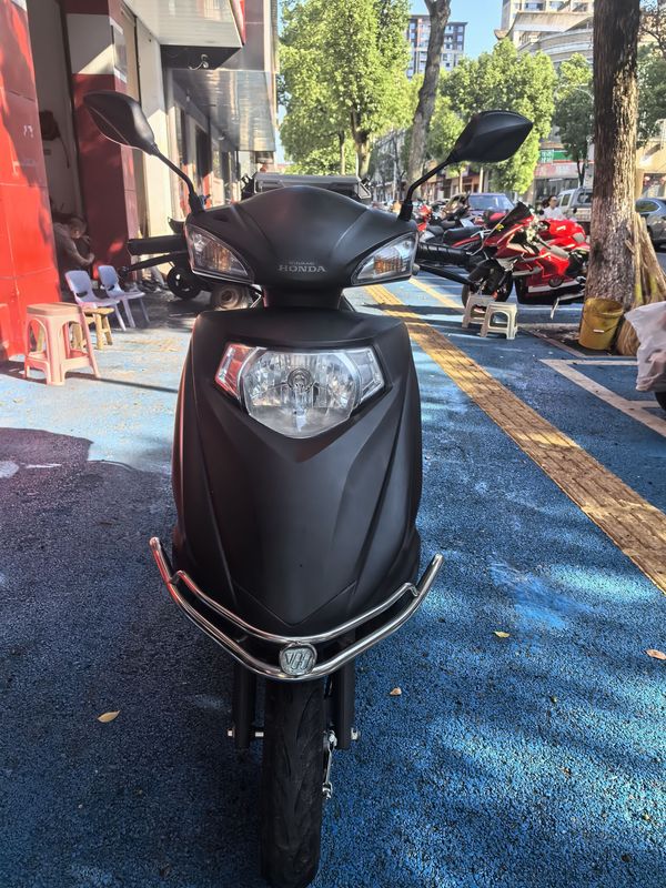 二手五羊本田SCR 喜鲨125