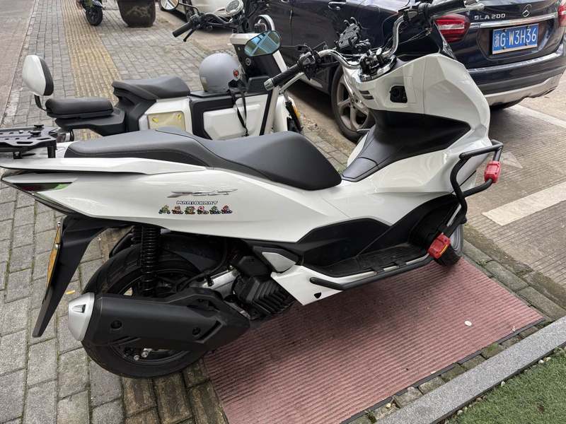 二手五羊本田PCX